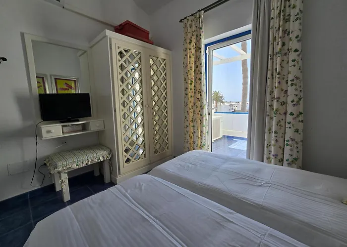 Aguazul-323 * Puerto del Carmen (Lanzarote)